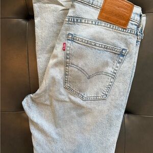 listing-status-banner